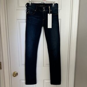 Studio F Women's Dark Blue Skinny Jeans!
It’s a Colombian famous brand!